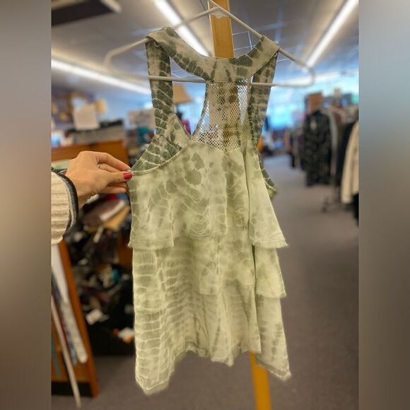 Miss Me Ladies Med Green Tank Blouse - Picture 3 of 3